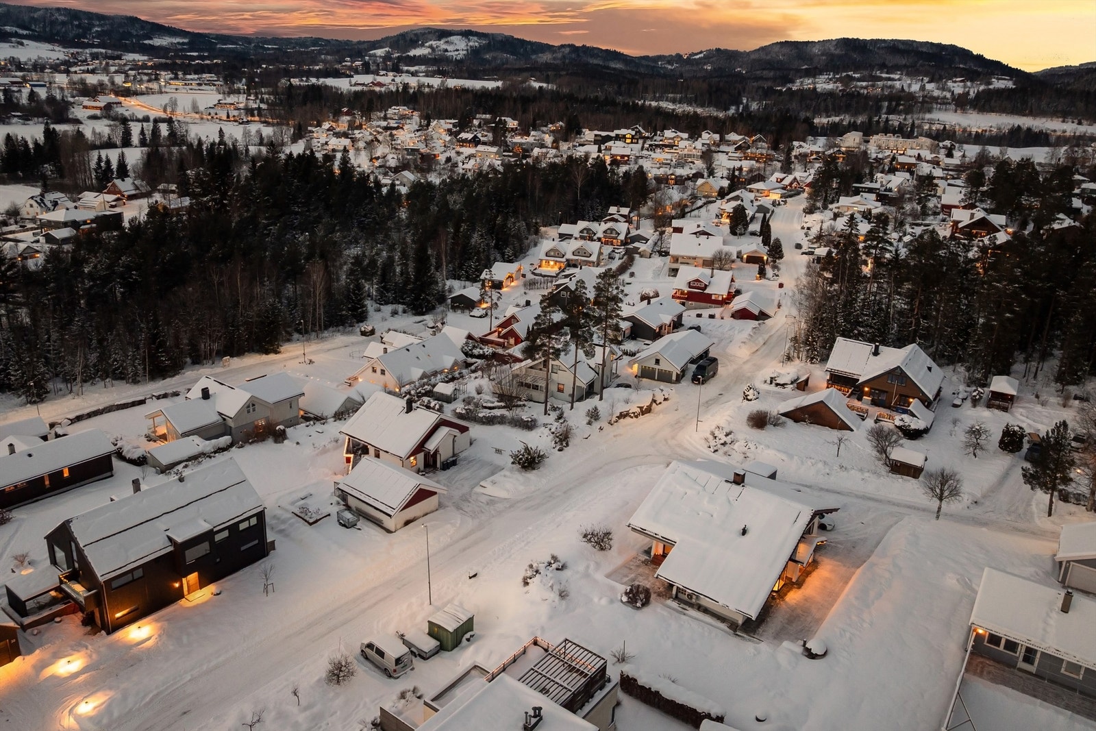 Kort vei til Kjekstadmarka som byr på flotte turmuligheter sommer som vinter. Galleribilde