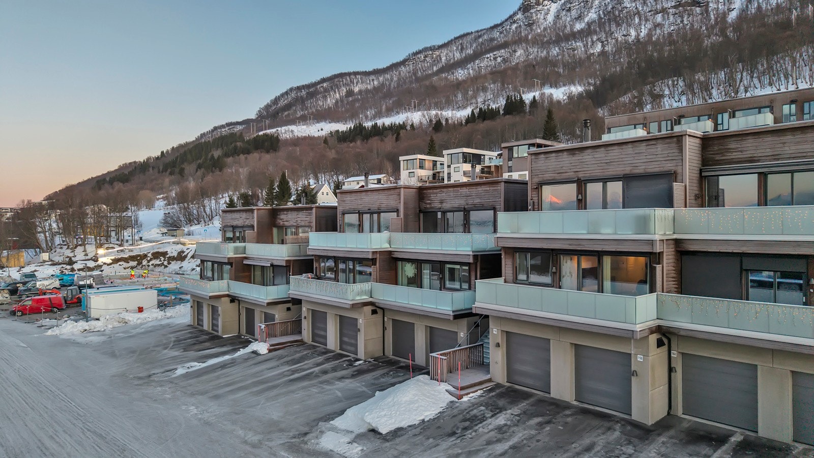 Råflott rekkehusleilighet med attraktiv beliggenhet i feltet. Galleribilde