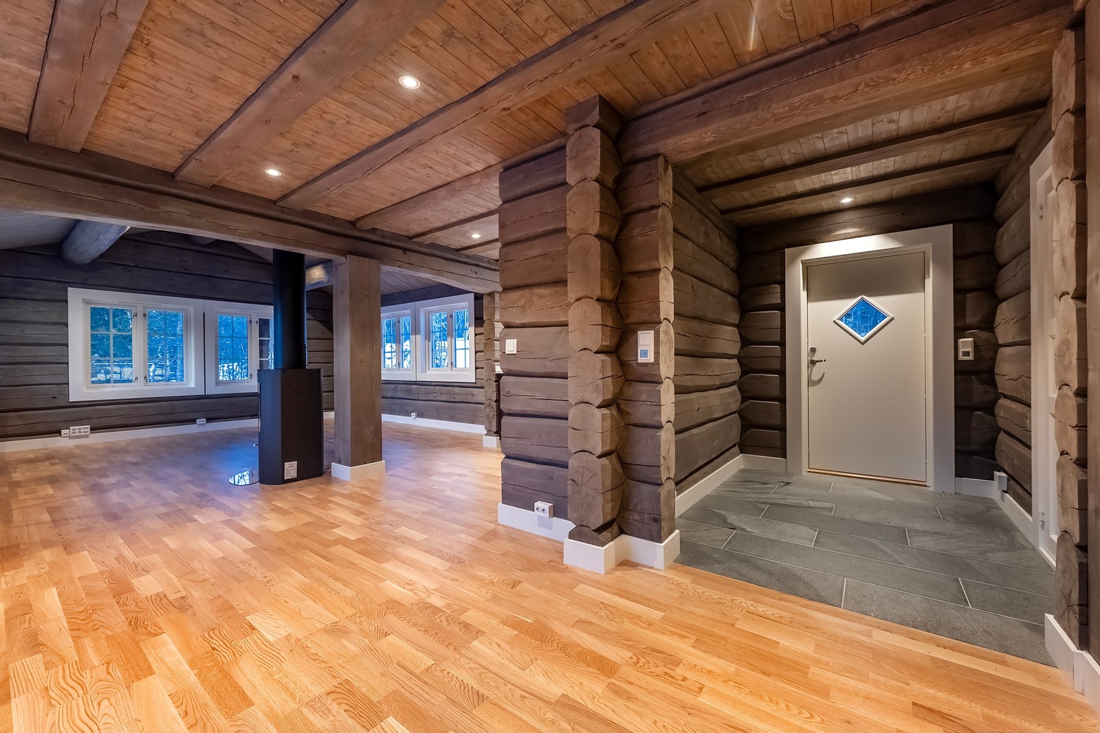 Hytta sto ferdig i 2024 og har en rekke moderne kvaliteter. Galleribilde