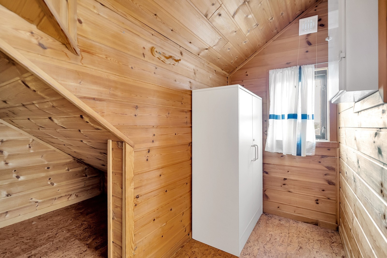 Praktisk bod ved inngang. Galleribilde