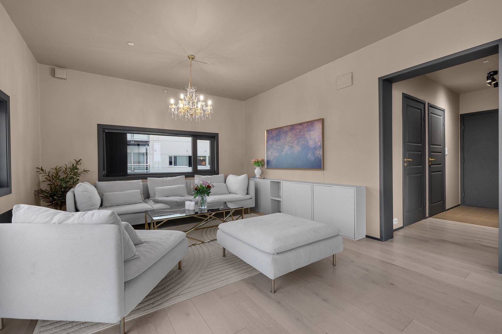 Moderne fargevalg rundt om Galleribilde