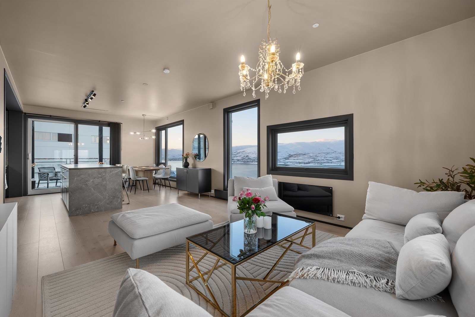 Velkommen til Jervvegen 70 presentert av Hjem Eiendomsmegling! Galleribilde