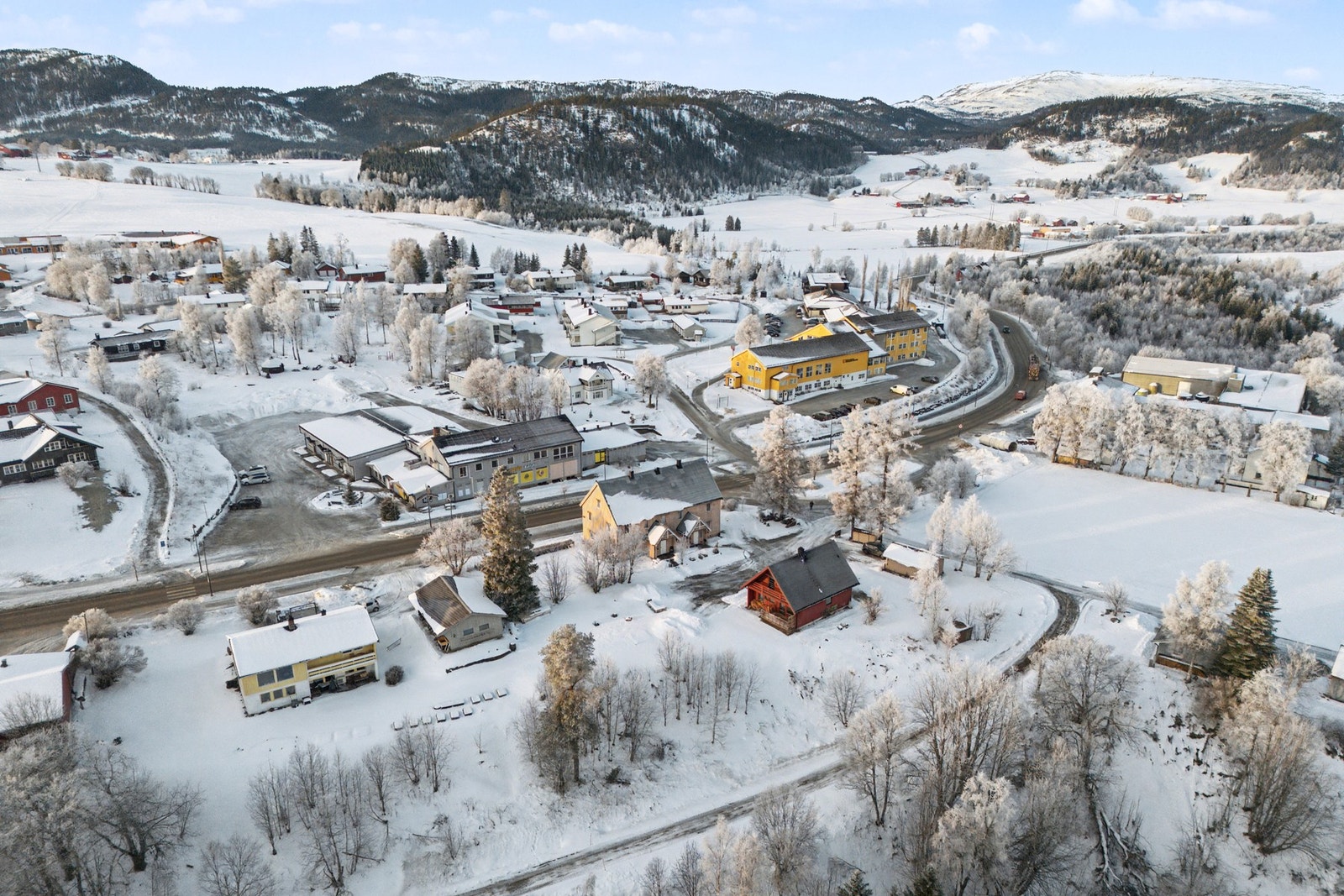 Gang- og sykkelvei til Namdalseid barne- og ungdomsskole med idrettsanlegg. Galleribilde