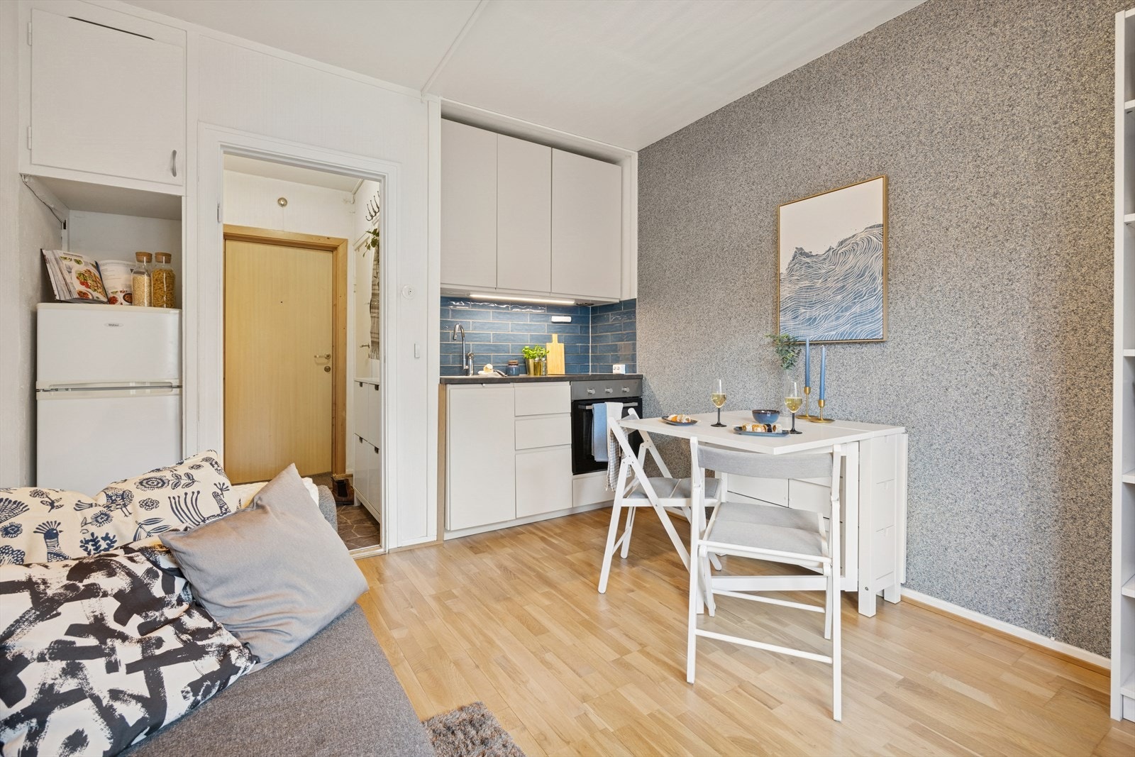 Til leiligheten følger det to boder - én på loftet og én i kjeller. Galleribilde