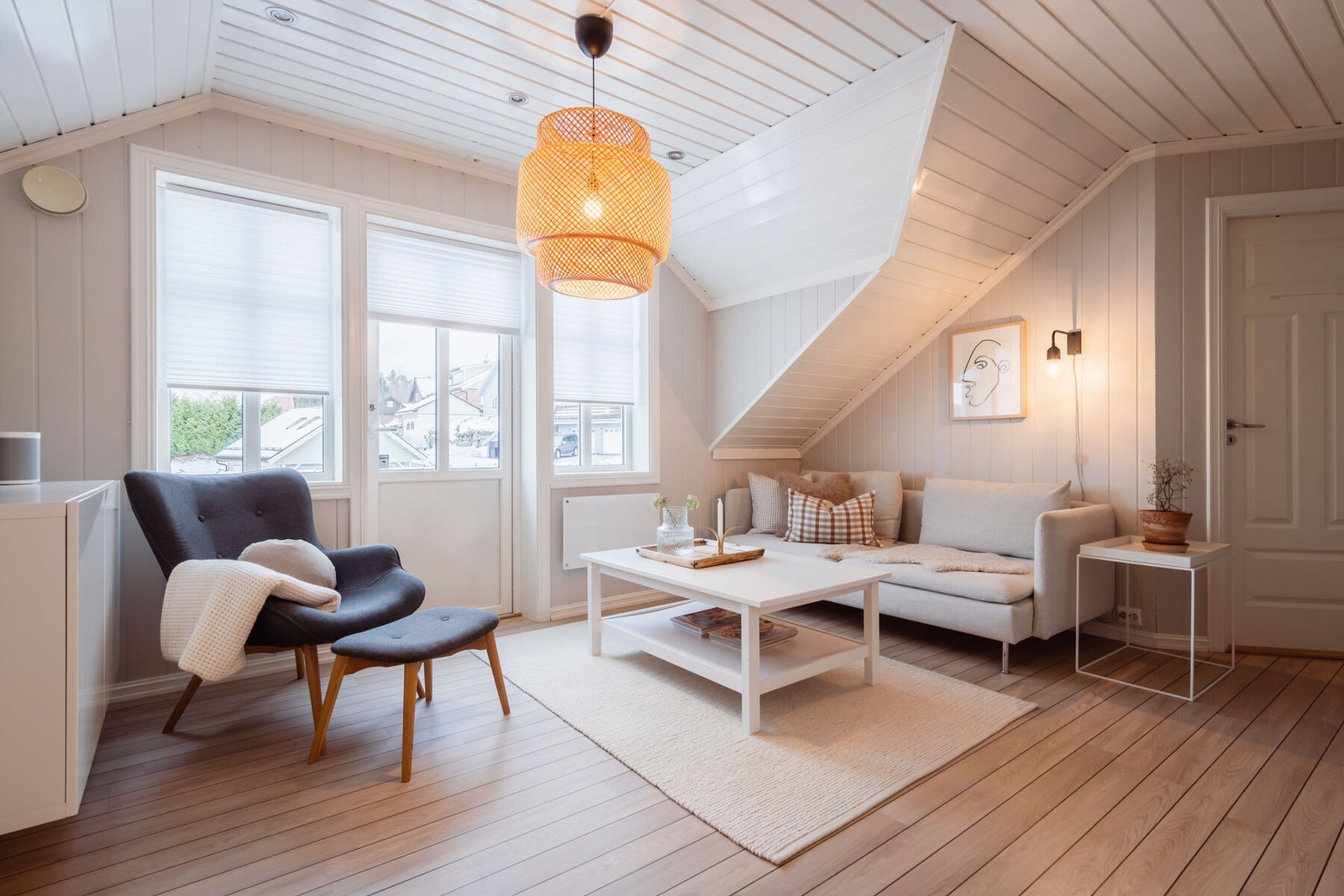 Utenfor soverommene har boligen en kjærkommen stue for familien, et ekstra oppholdsrom til lek, vennebesøk og avslapning. Galleribilde