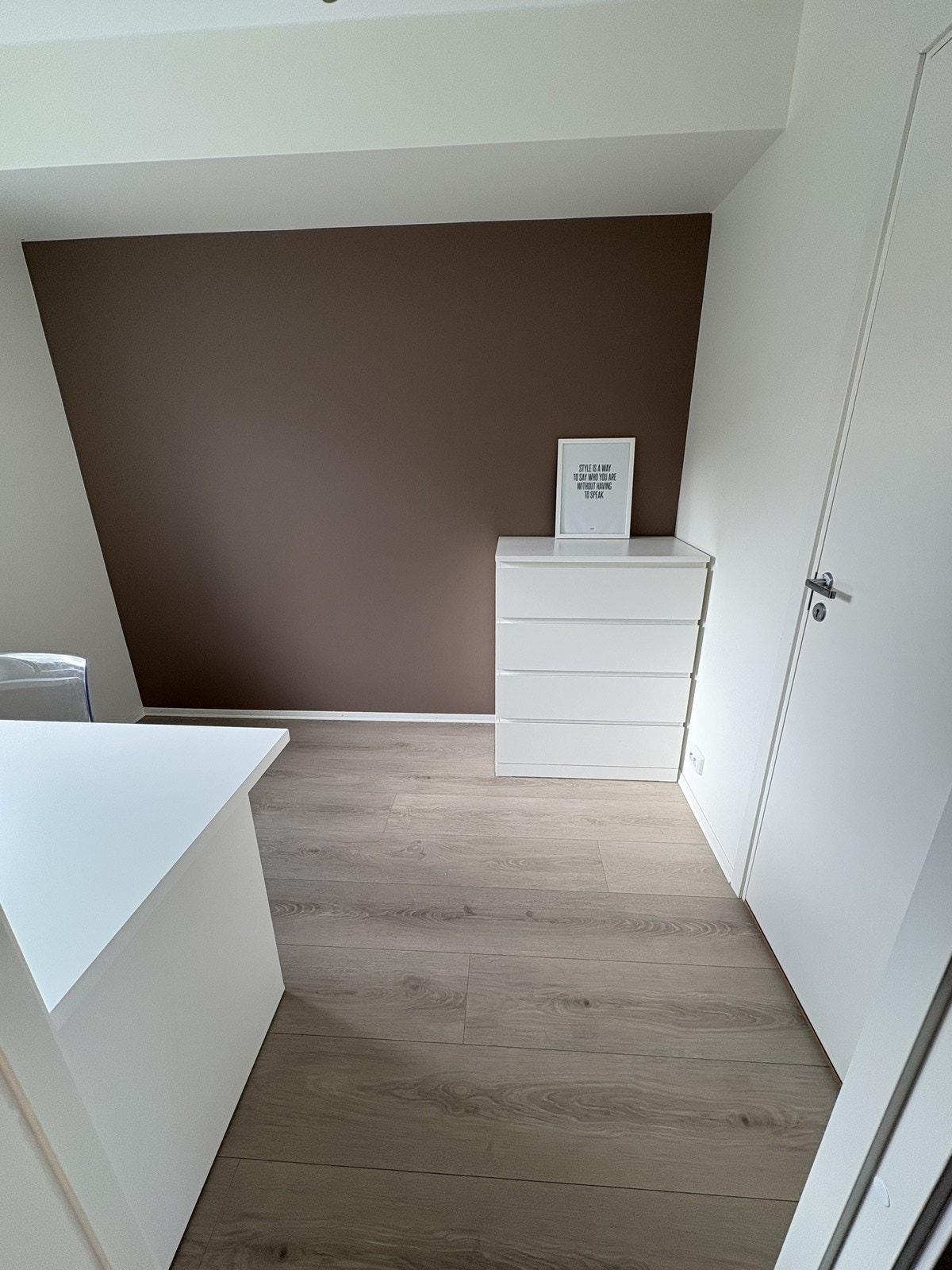 Soverom 2 er innredet som kontor pr. idag - her er det også inngang til innvendig bod Galleribilde