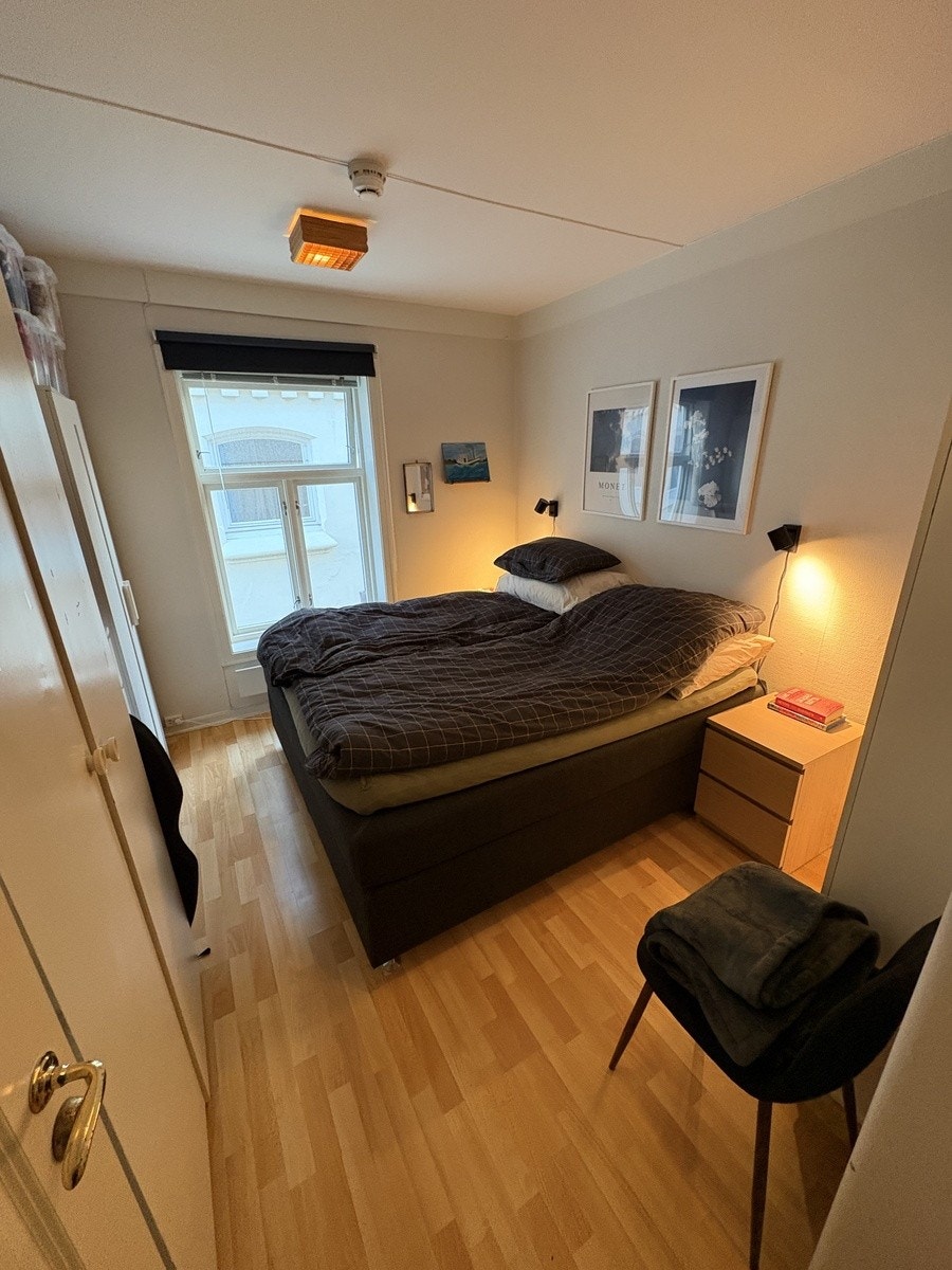 Leilighetens første soverom - romslig Galleribilde