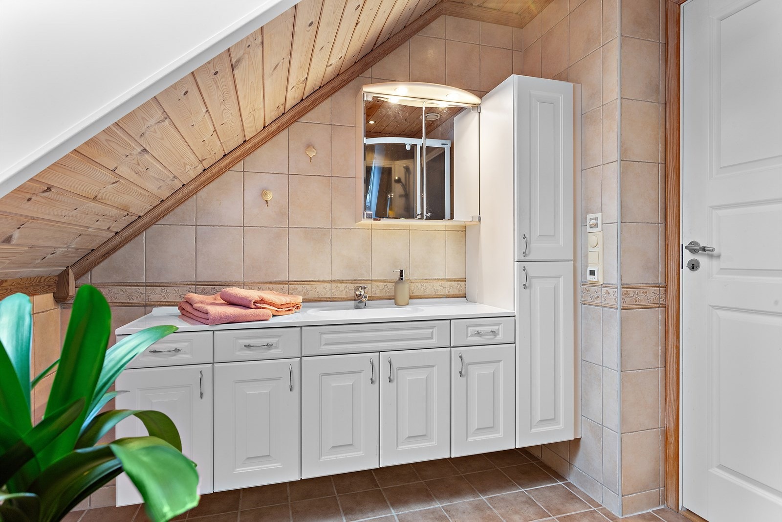 Bad/W.C. på loftsplanet Galleribilde