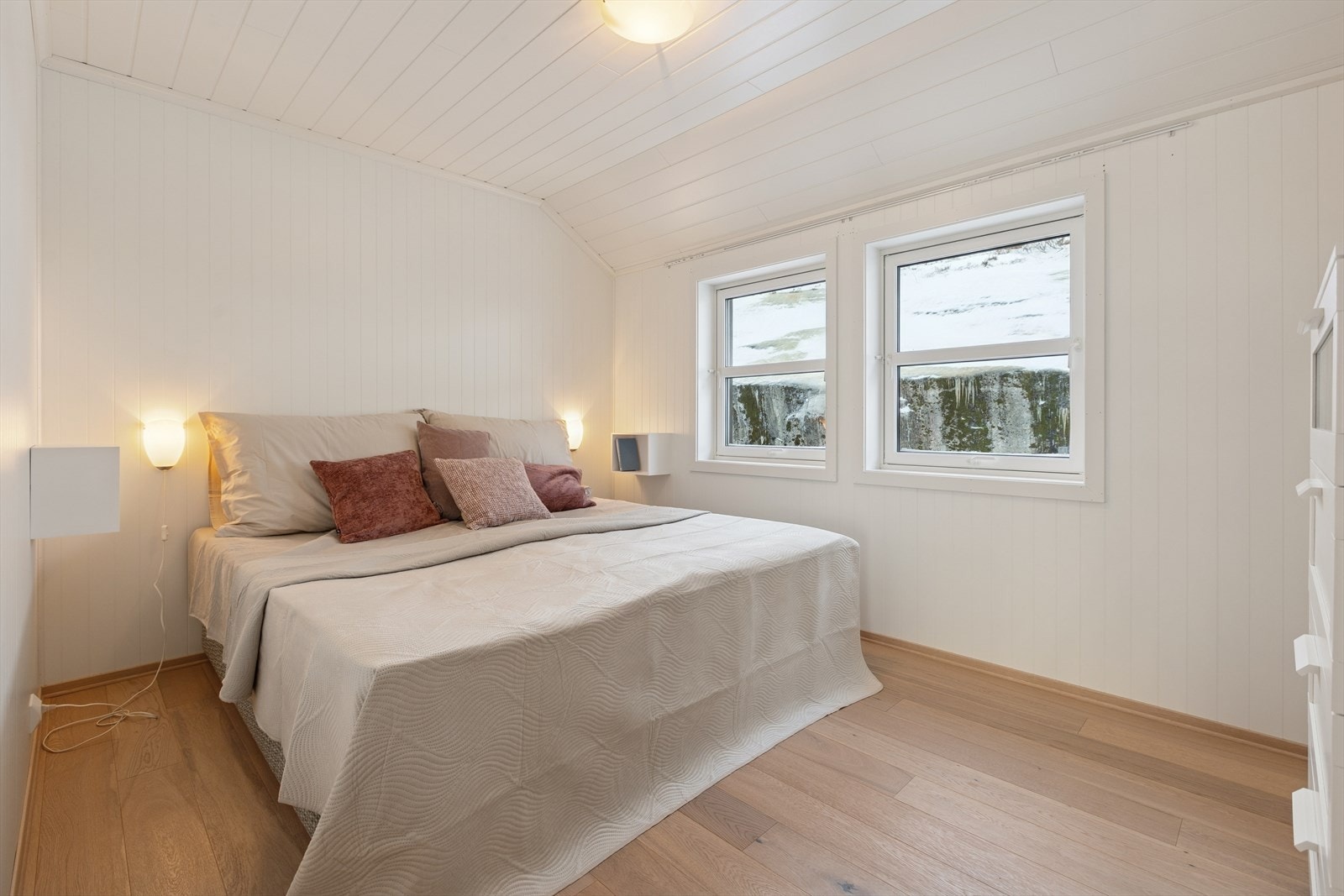 Boligen inneholder til sammen tre soverom. Galleribilde