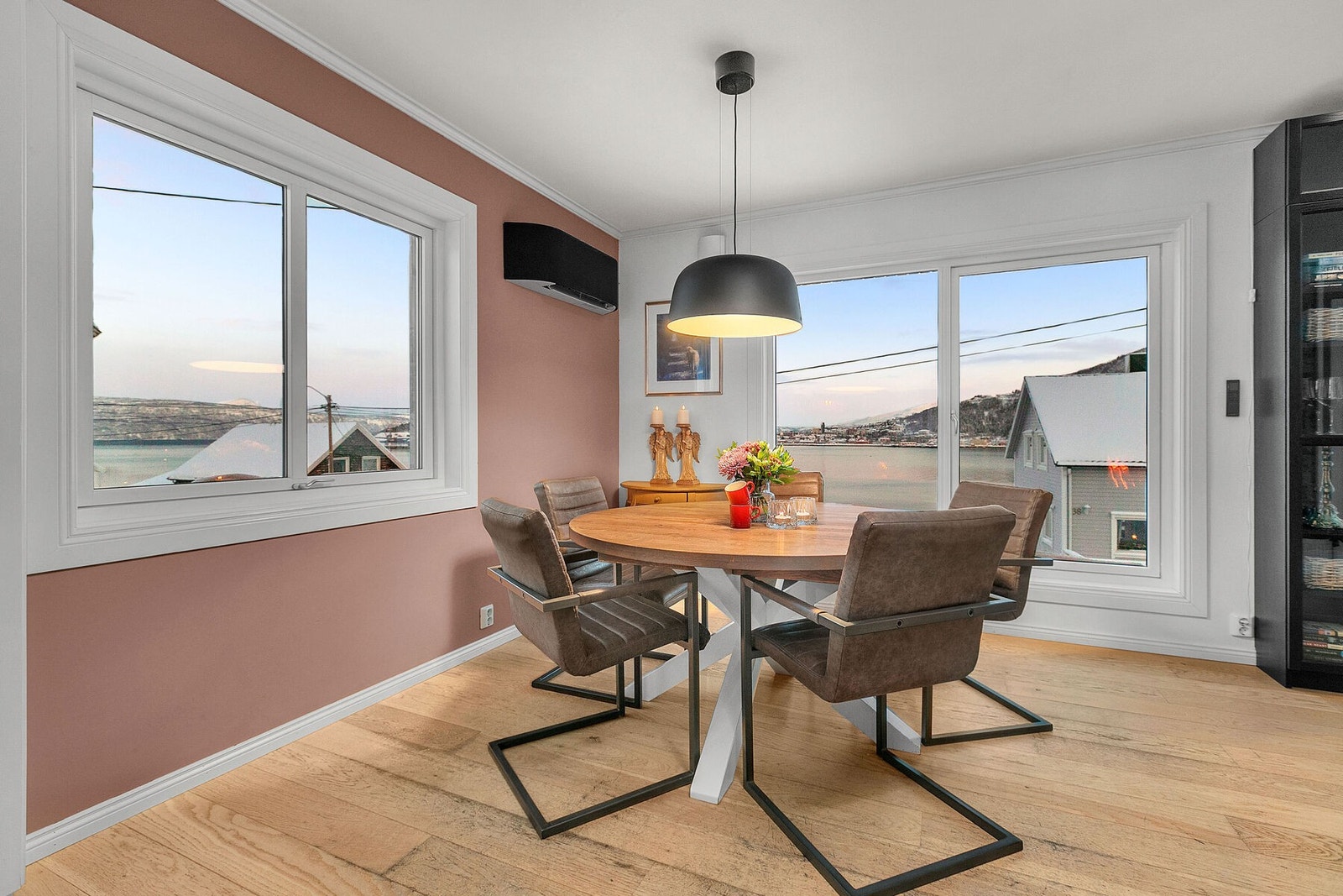 Fin utsikt fra spisestuen Galleribilde