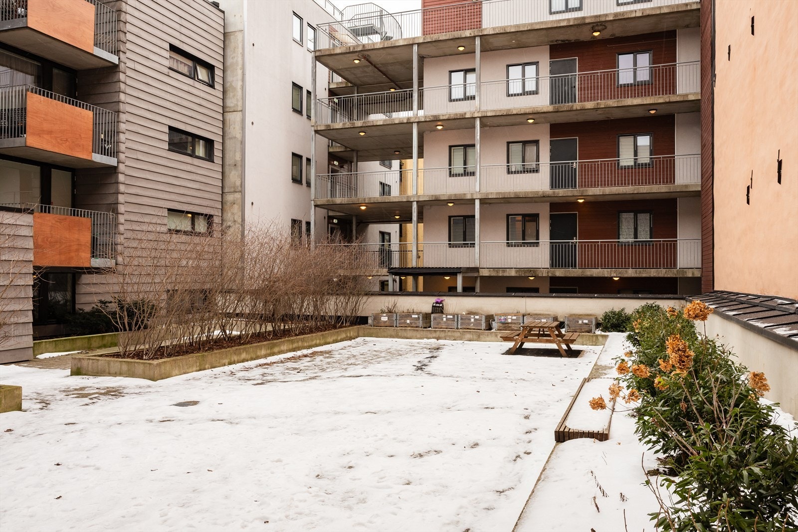 Hyggelig og pent opparbeidede fellesarealer. Galleribilde