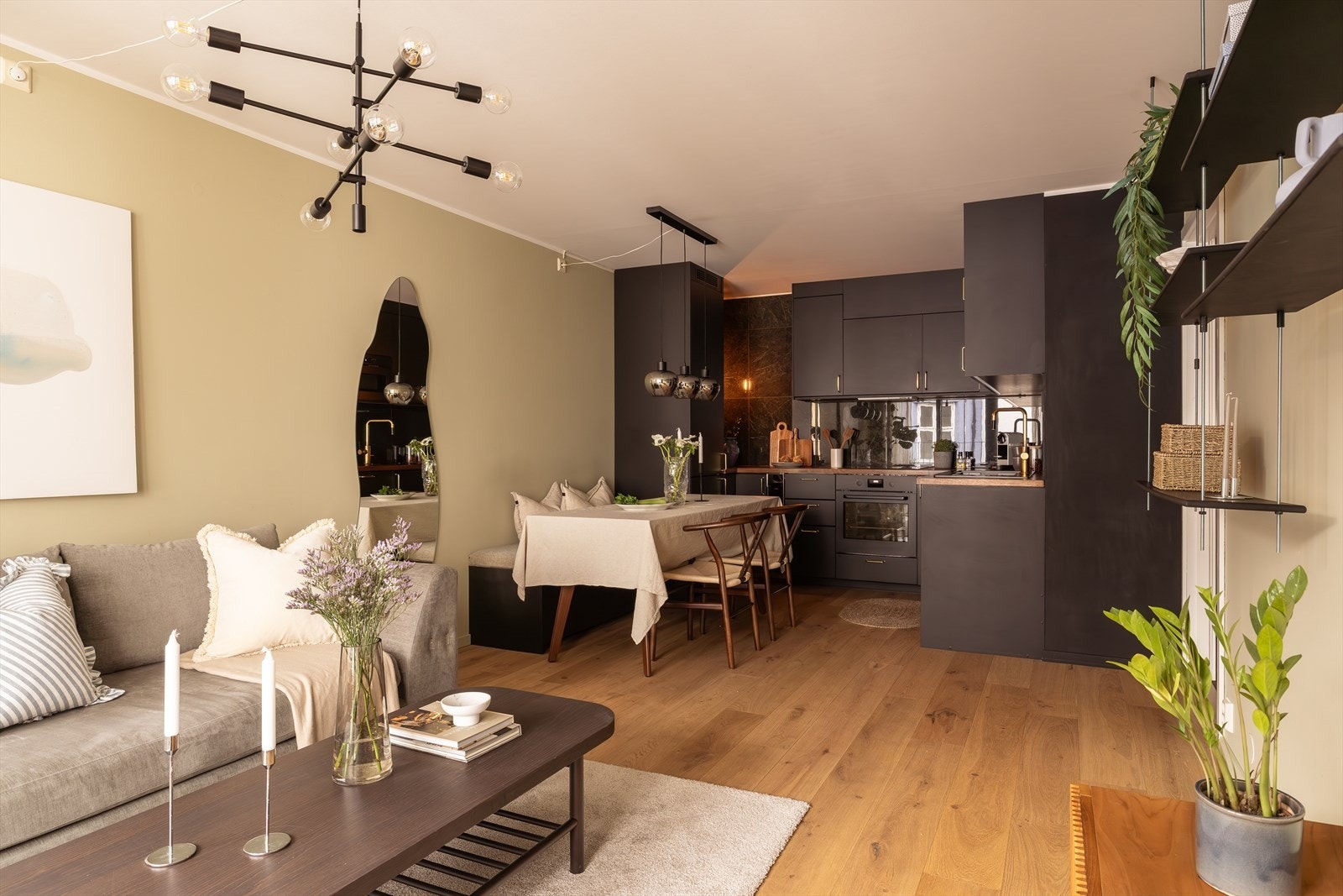 Åpent og sosialt. Galleribilde