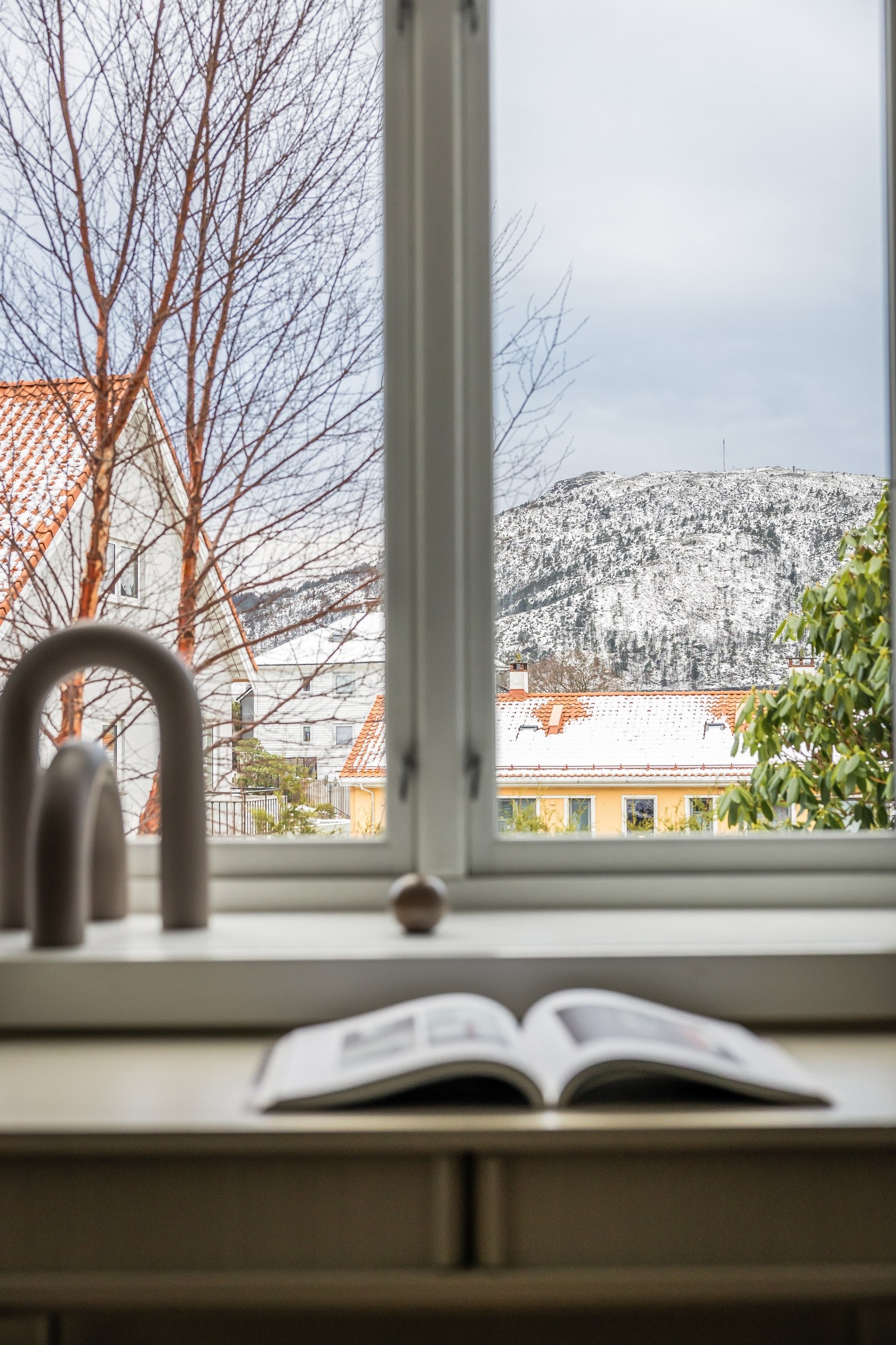 Også her kan du kikke ut på Løvstakken fra arbeidspulten din. Galleribilde