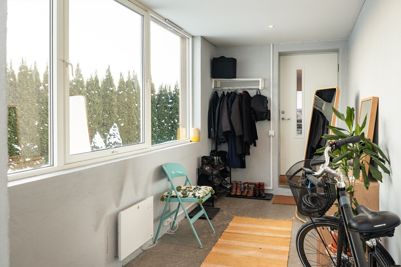 Den andre utleiedelen ligger i 1. etasje og er leid ut for kr. 9 750,- per måned. Galleribilde