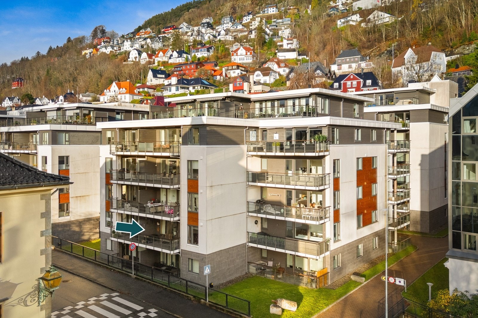 Borettslaget består av 111 andelsleiligheter. Beboerne har tilgang til Hansaparken takterrasse over nummer 78, hvor det er gressplen, benker og grillmuligheter. Galleribilde