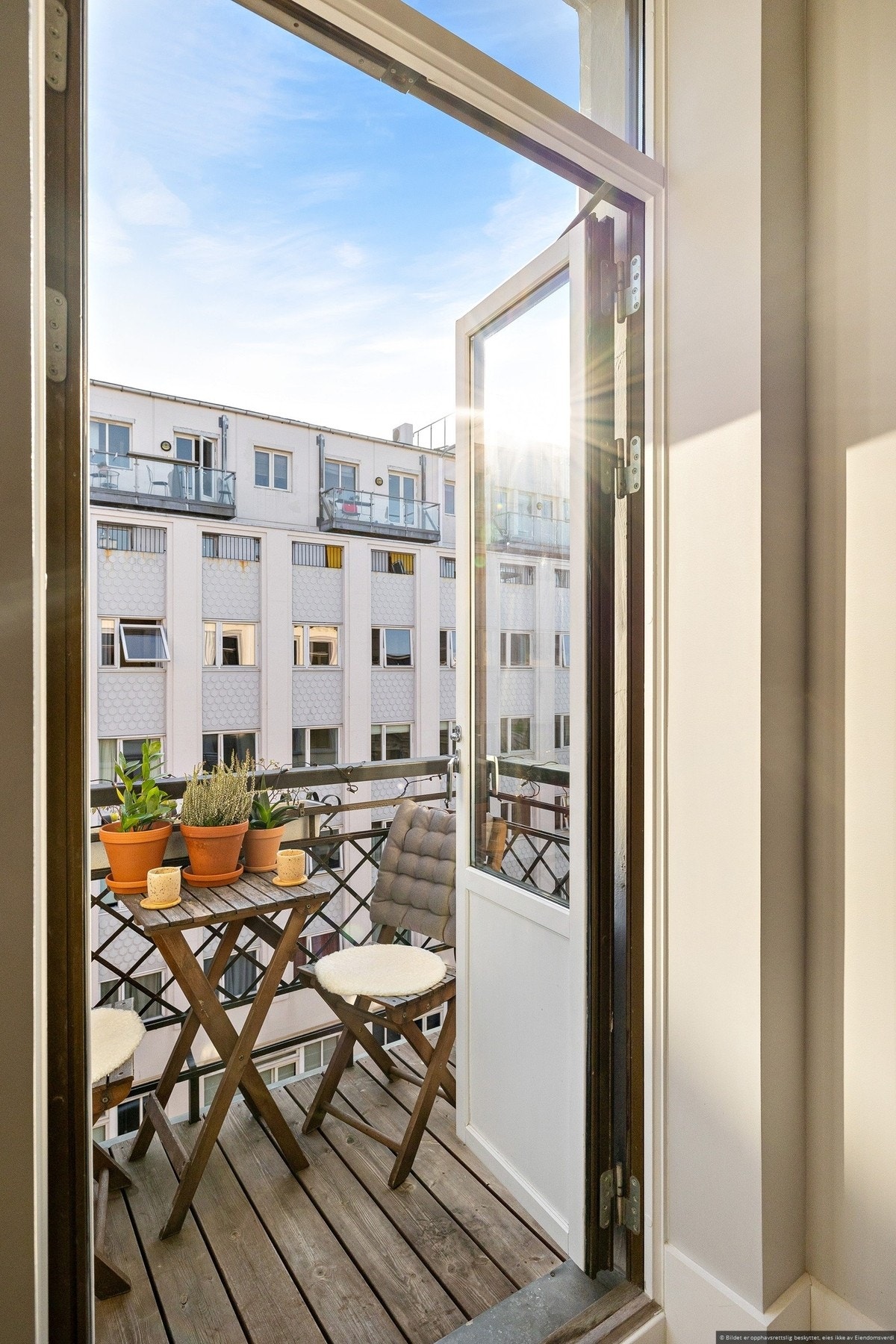 To solrike balkonger med sol fra morgen til kveld. Galleribilde