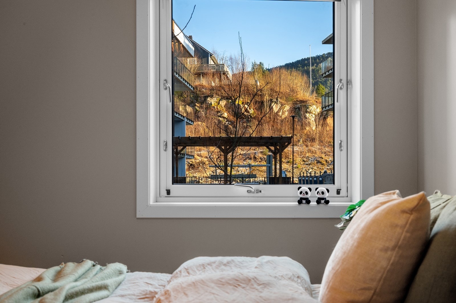 - Soverommet har en praktisk løsning som bidrar til at du har plass til dobbeltseng og øvrig ønsket møblement - Galleribilde