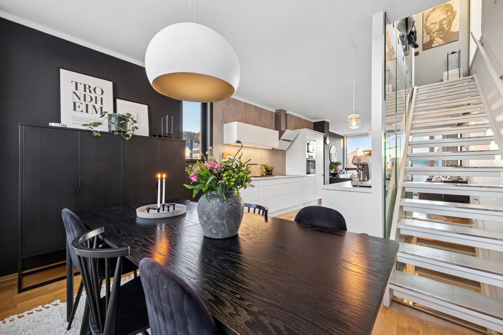 Rekkehuset har en gjennomgående god standard fra byggeår (2007). Galleribilde