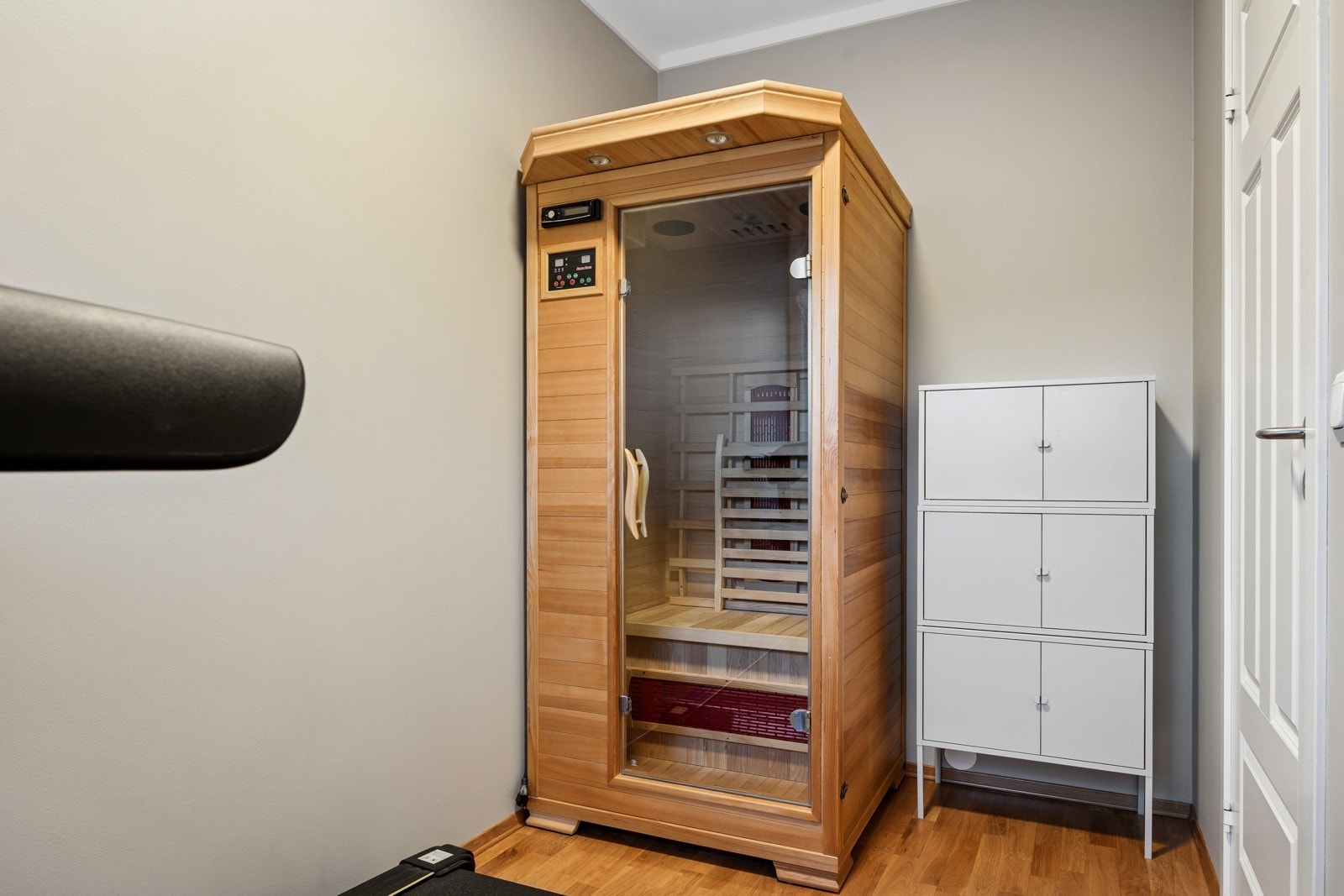 Dagens eiere har også satt opp ir-sauna på det minste soverommet hvor tredeøllen er. Galleribilde