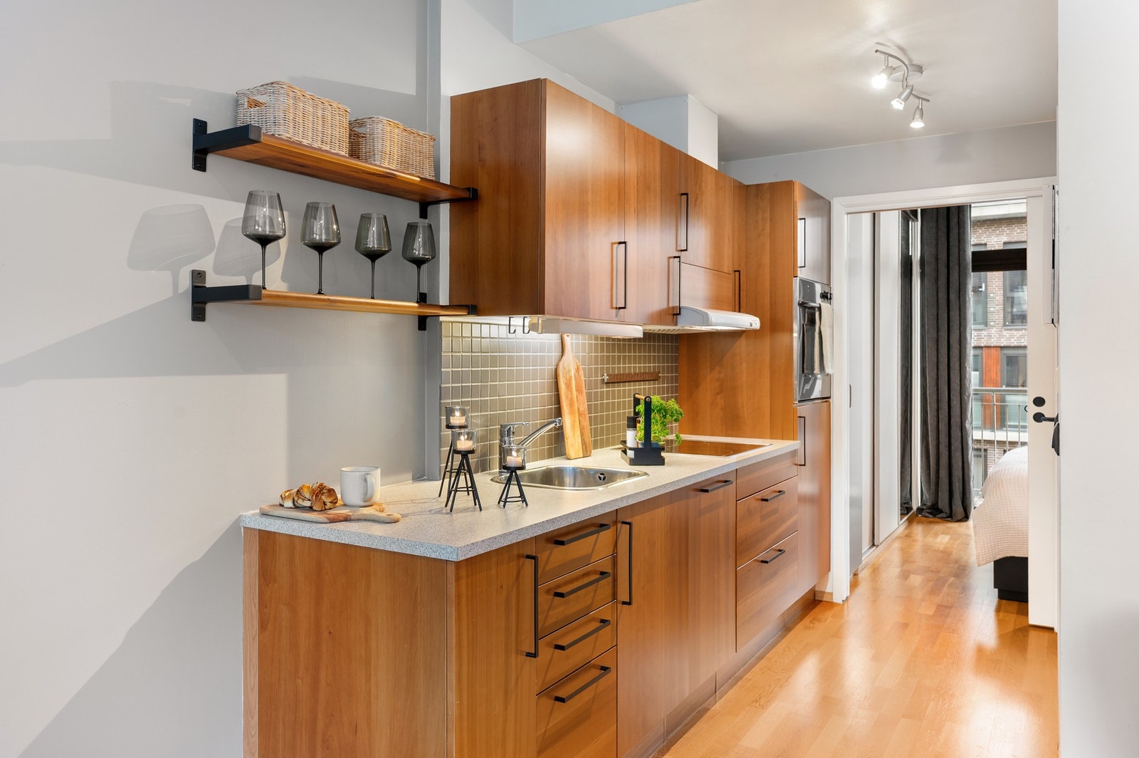 Klassisk kjøkken fra byggeår (2004). Galleribilde