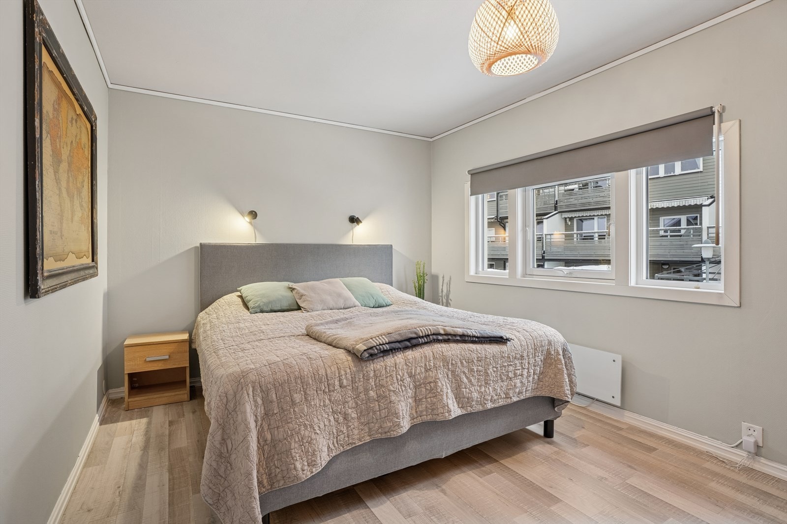 Videre byr leiligheten på to gode soverom. Galleribilde