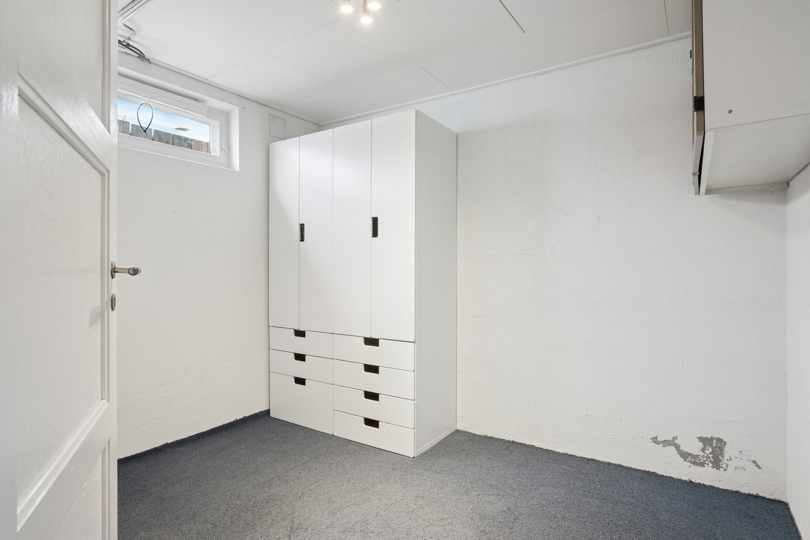 Bod i kjeller. Galleribilde