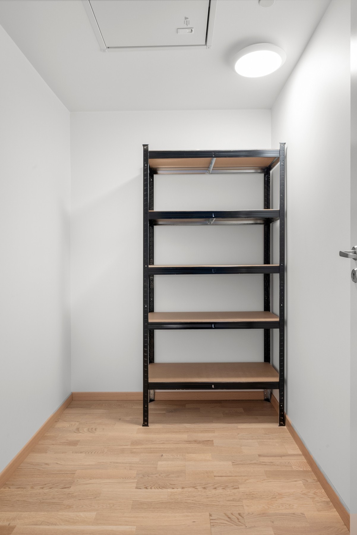 Leiligheten har 2 boder. Denne er inne i leiligheten og måler 3,5m². Galleribilde