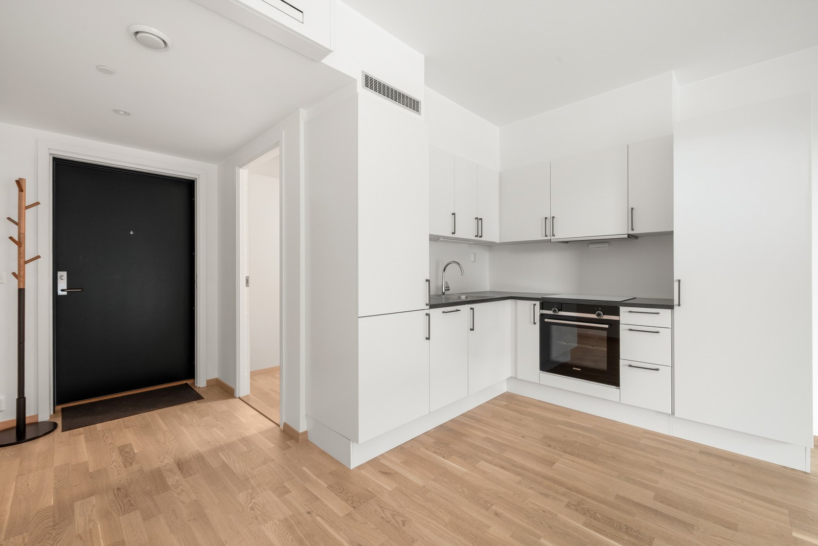 Innredningen er utvidet med et ekstra høyskap. Galleribilde