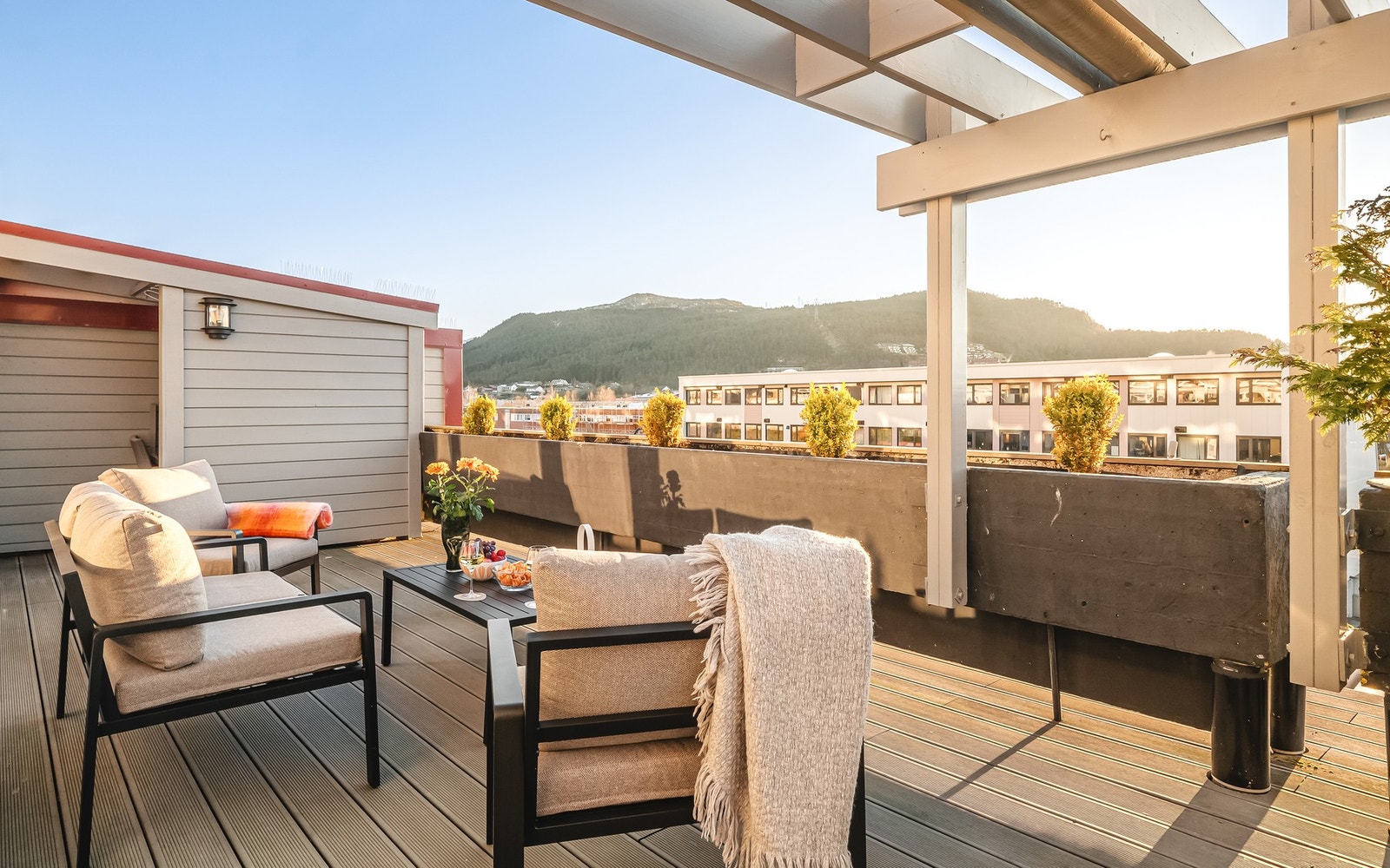 Perfekt plass til å samle venner og familie til de sosiale sammenkomstene! Galleribilde