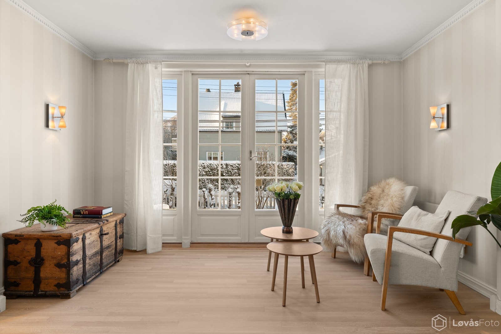 Utgang mot også mot vest til hagen Galleribilde