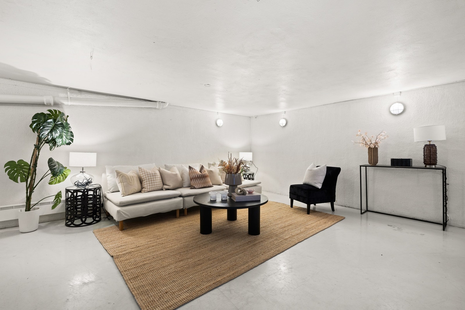 Garasjekjeller: Hobbyrom (ikke byggemeldt/godkjent for varig opphold) Galleribilde