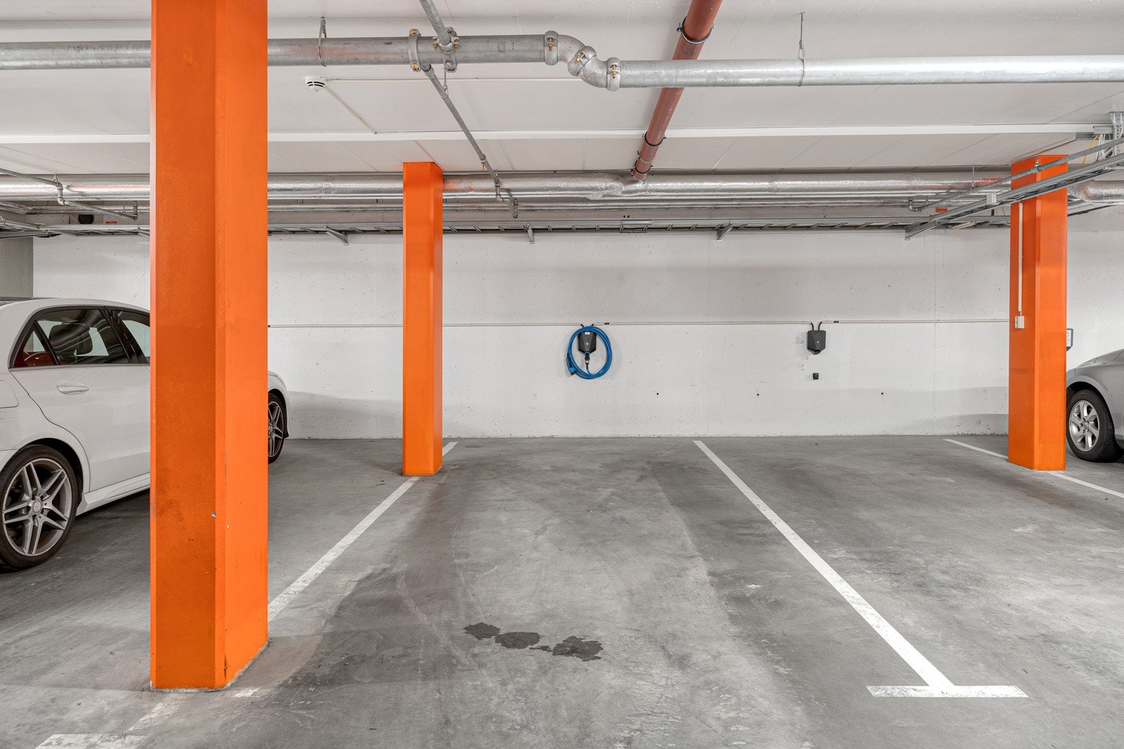 Til leiligheten følger en garasjeplass og en bod i kjelleren. Galleribilde