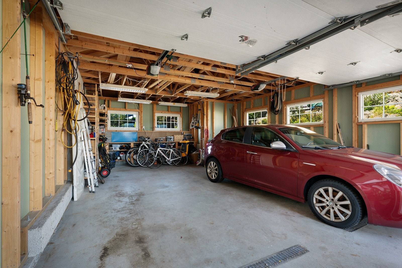 - Garasje på 42 kvm - Galleribilde