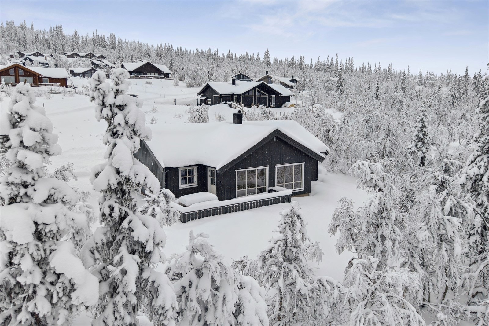 Vestvendt uteplass med flotte soleforhold Galleribilde