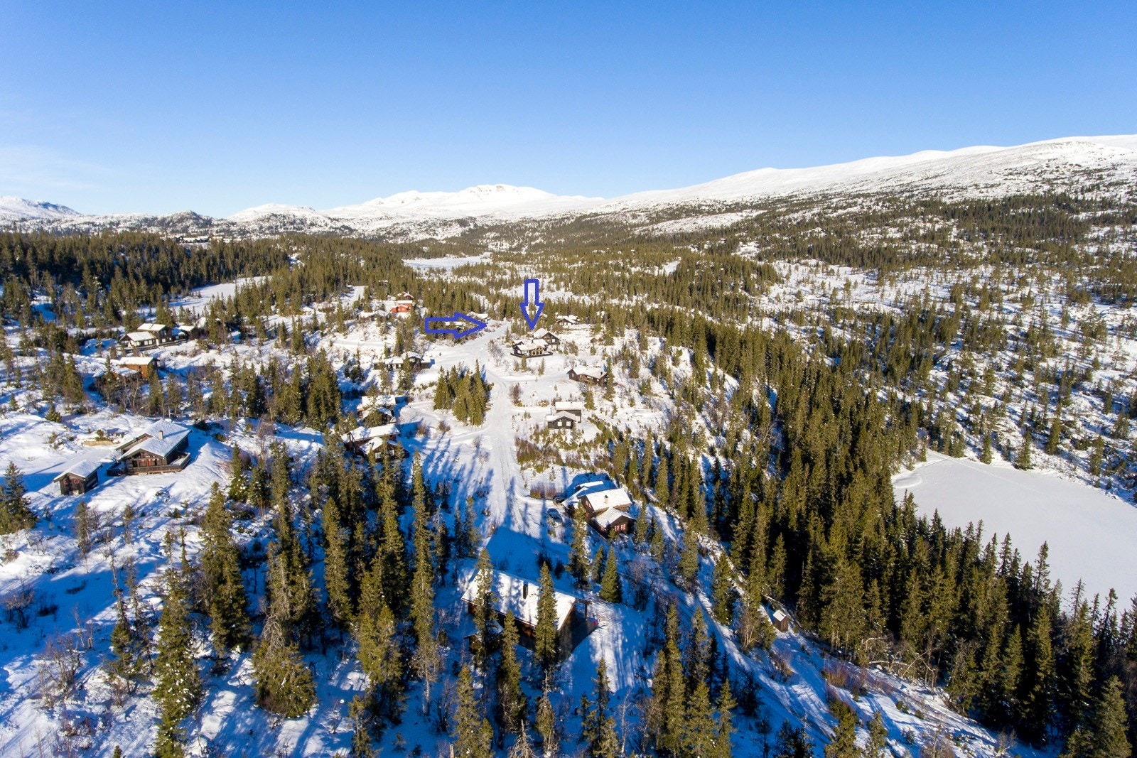Oppkjørte skiløyper rett ved hytta - her kan du enkelt spenne på deg skiene og nyte snødekte løyper i praktfulle omgivelser. Galleribilde