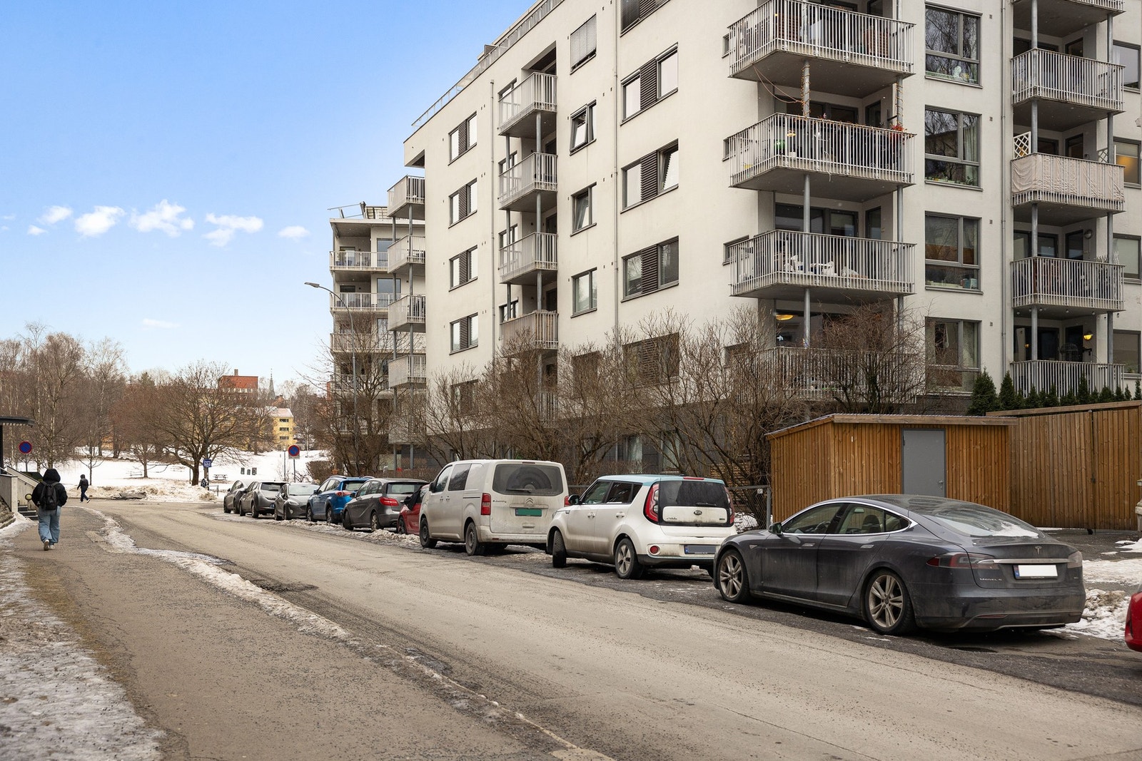 Her bor du med Iladalen park som nærmeste nabo, et populært område for grilling og sosiale aktiviteter om sommeren. St. Hanshaugen park ligger også innen kort gangavstand, og flotte turmuligheter langs Akerselva strekker seg helt fra Maridalen og ned til Galleribilde