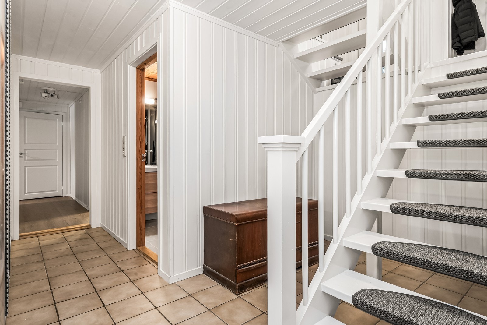 Trapperommet binder de to etasjene sammen. Galleribilde