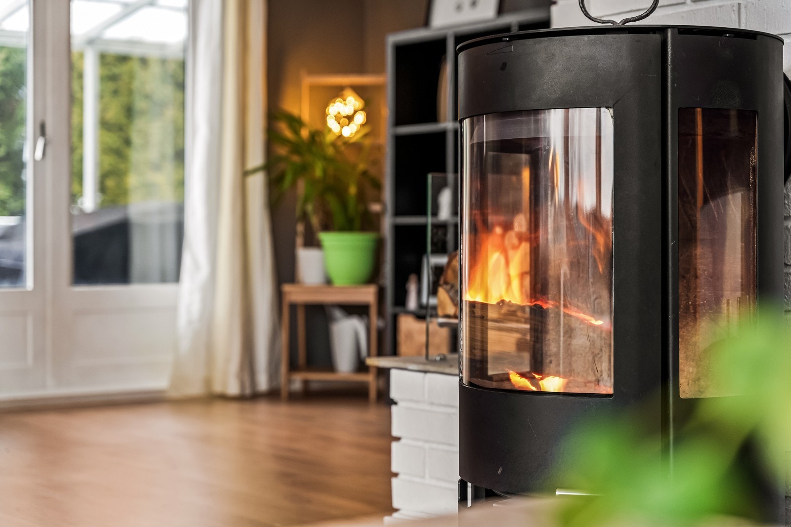 Peisovnen skaper en lun atmosfære på kjølige dager. Galleribilde