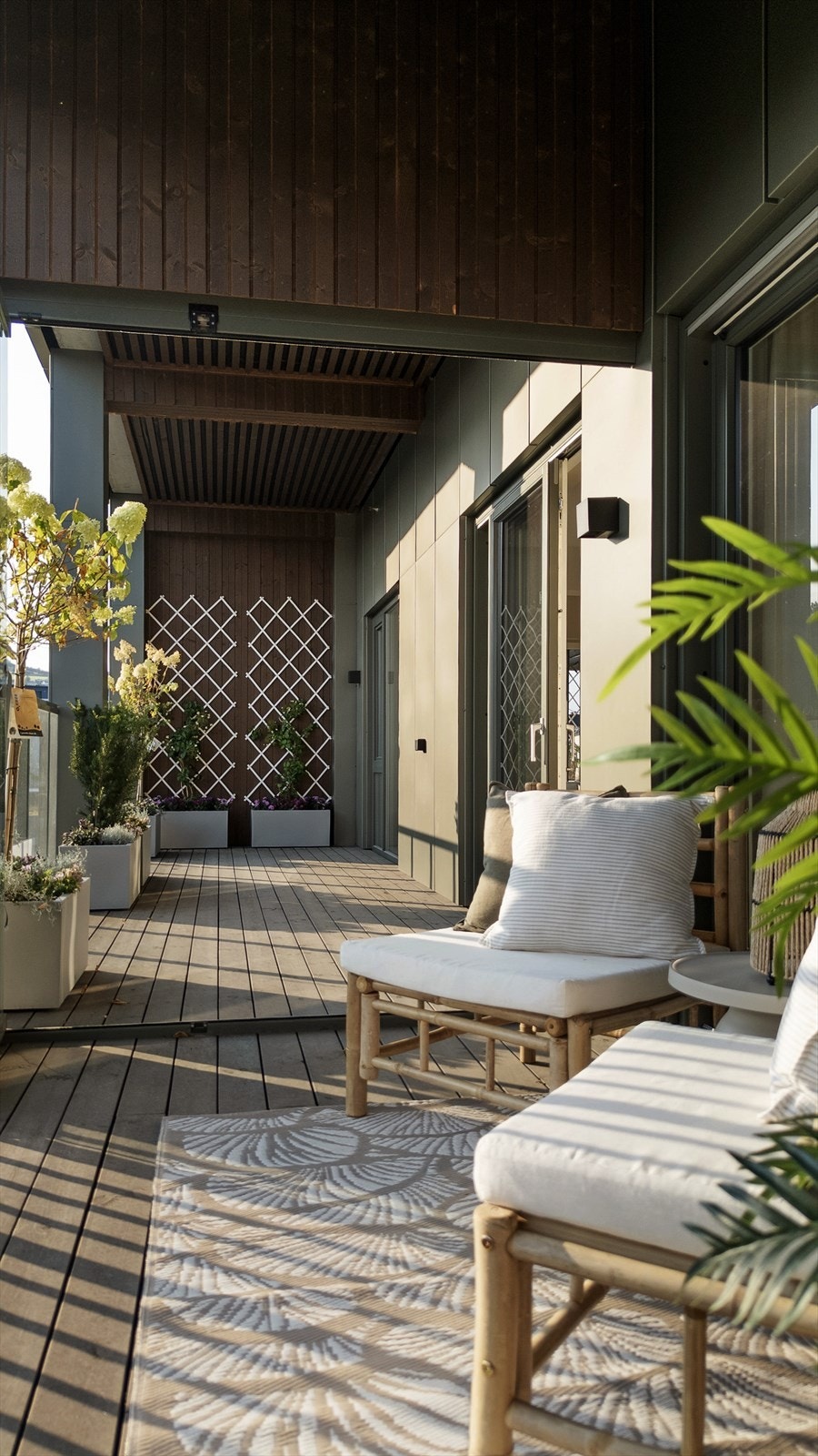 God plass til flere sittegrupper. Galleribilde