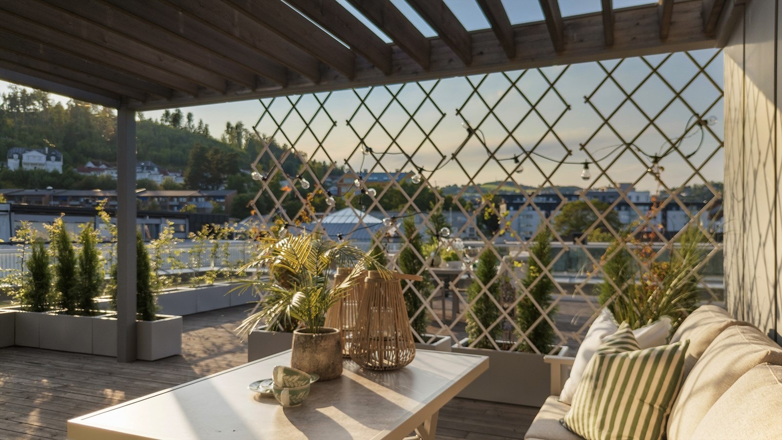 Flott leilighet med privat takterrasse mot byen! Galleribilde