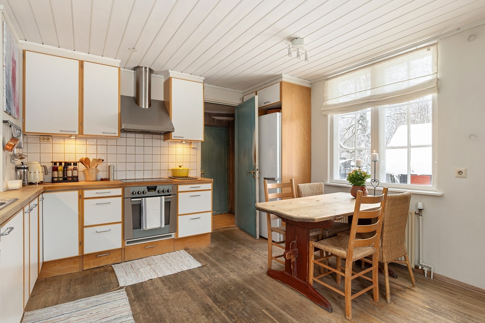 God plass til kjøkkenbord. Galleribilde