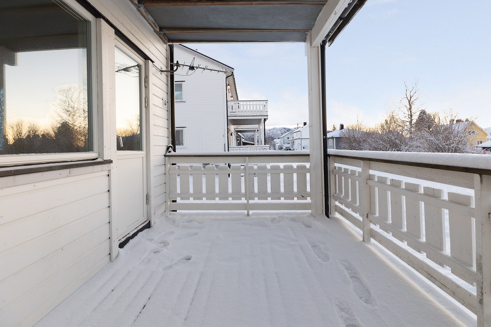 Vinduene i leilighetene, ytterdør, og balkongdør,
ble montert nytt i 2018/2019. Galleribilde