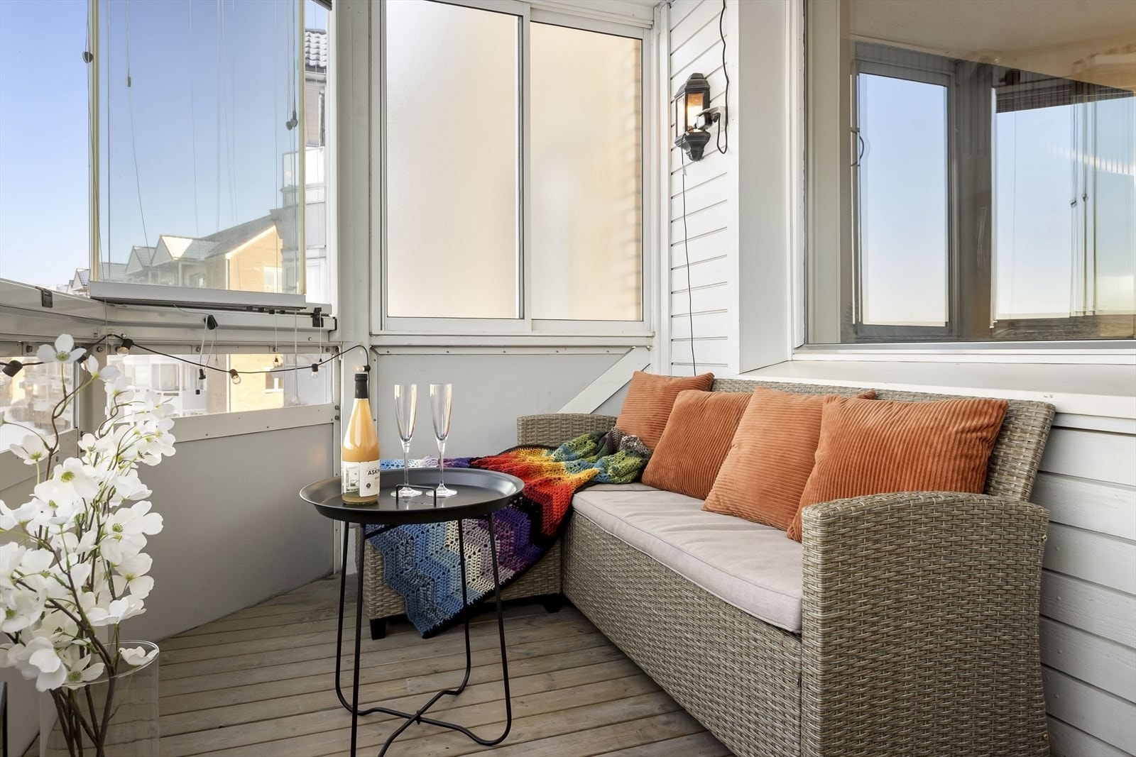 Innglassingen kan enkelt åpnes og lukkes, noe som gir fleksibel bruk gjennom året. Galleribilde