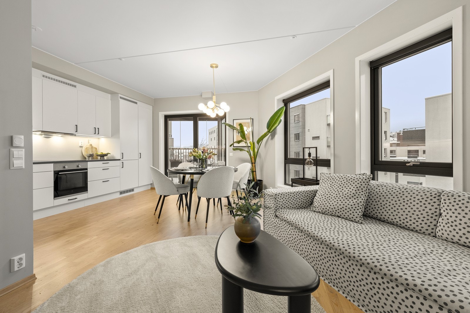 Den sosiale sonen er designet for at man enkelt kan kombinere matlaging og samvær med gjester. Galleribilde