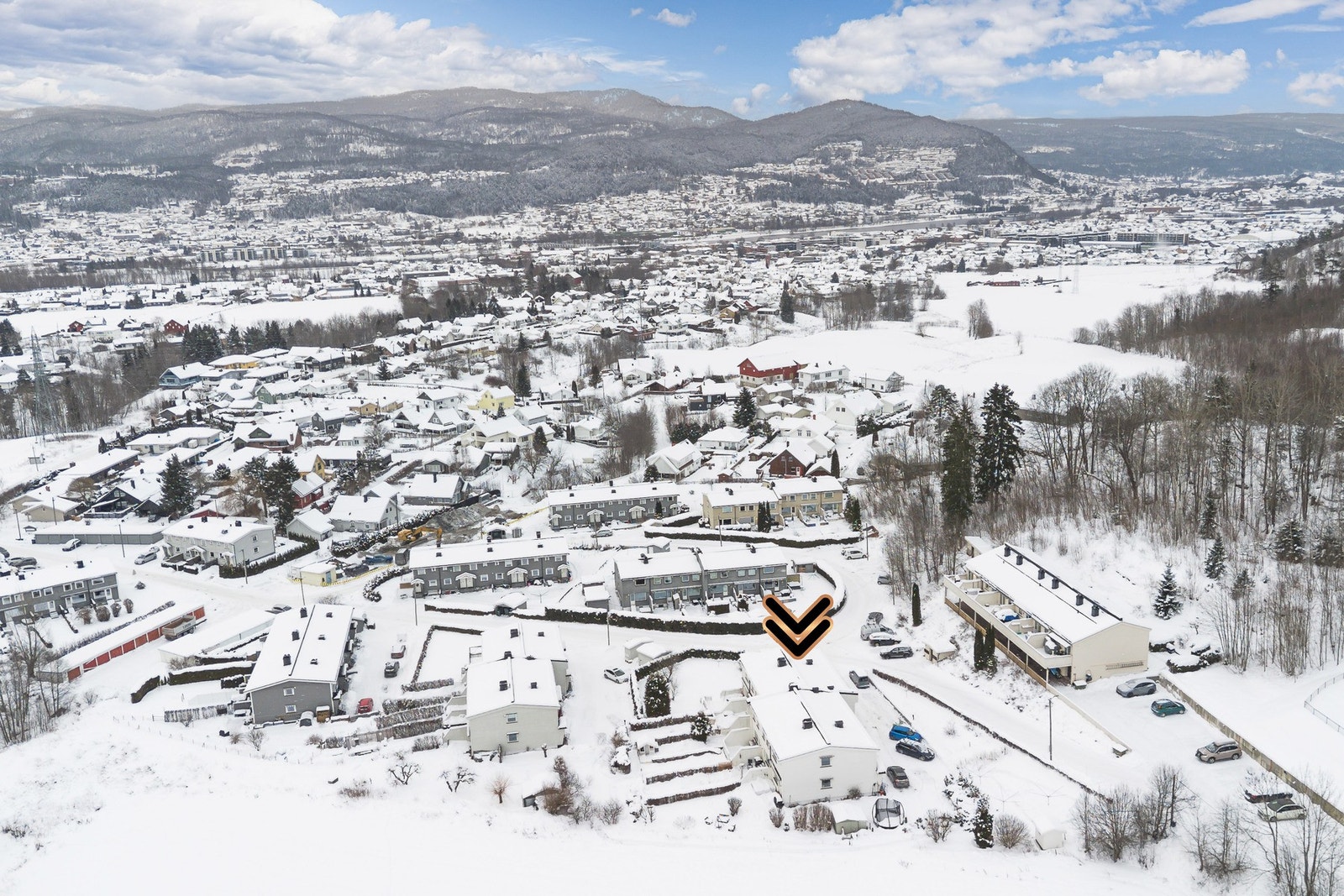 Her ligger alt fra store, populære badevann som Åletjern og Hagatjern med strand og brygge, til rolige og naturskjønne småvann med abbor og ørret. Galleribilde