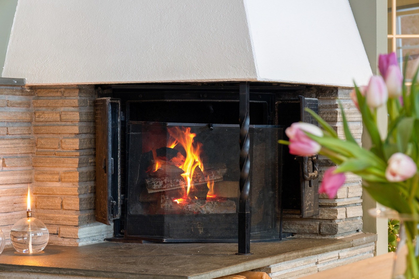 Peis i stuen Galleribilde