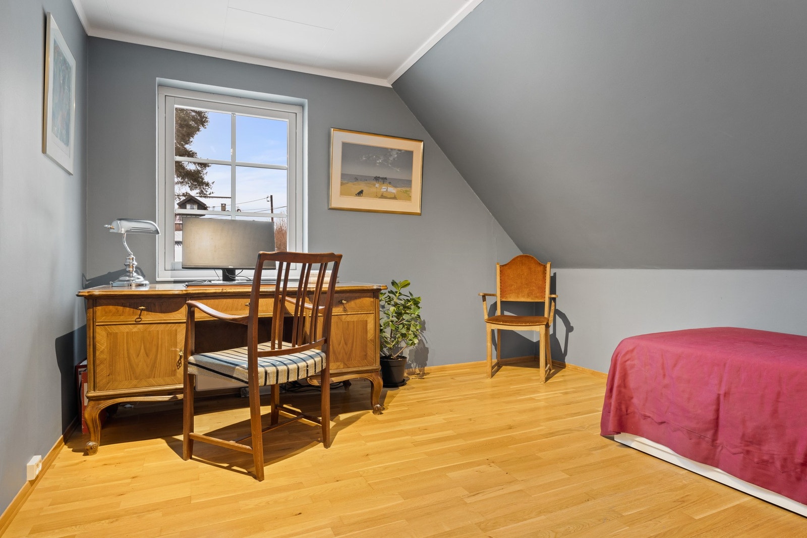 Soverom 3 av 3 i andre etasje Galleribilde