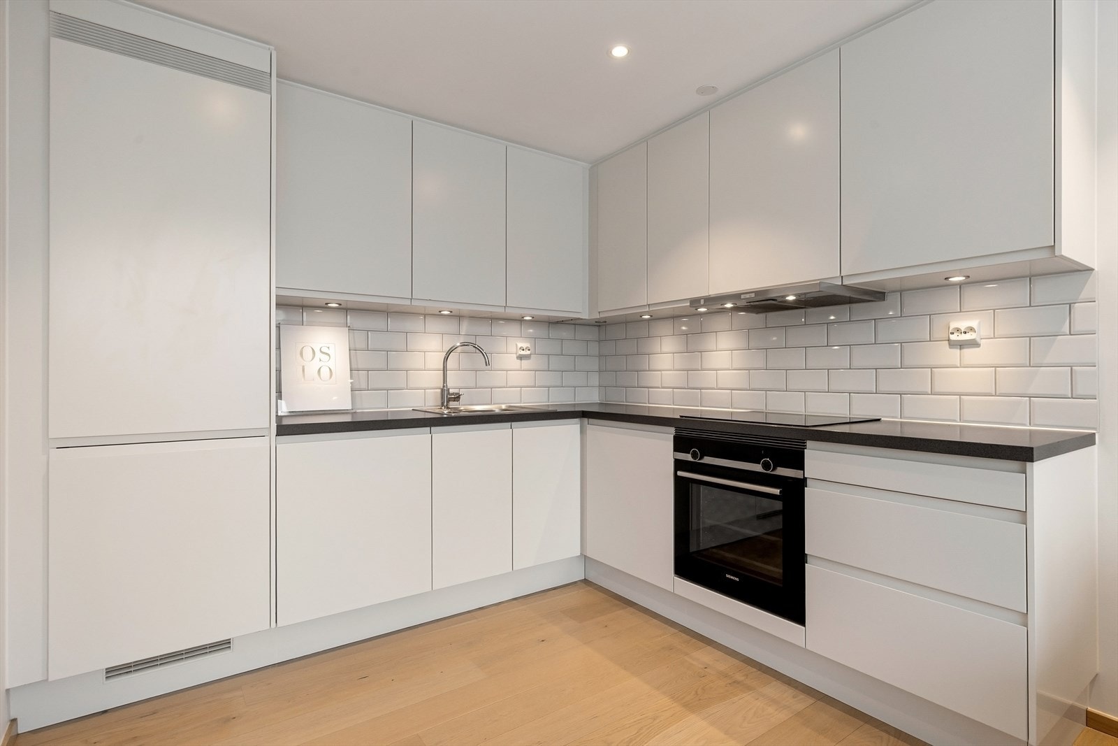 God skapplass og integrerte hvitevarer Galleribilde