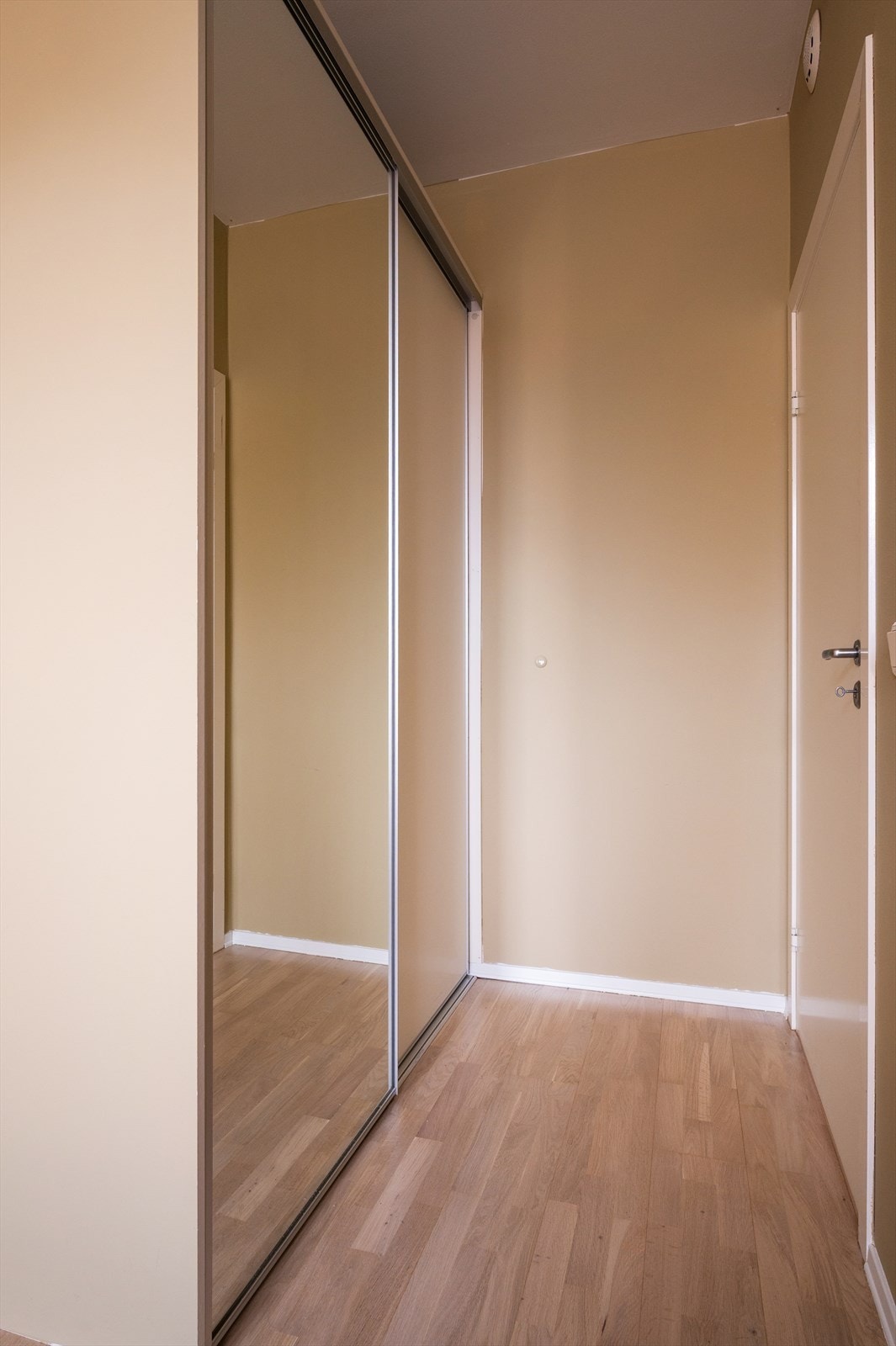 Skyvedørsgarderobe Galleribilde