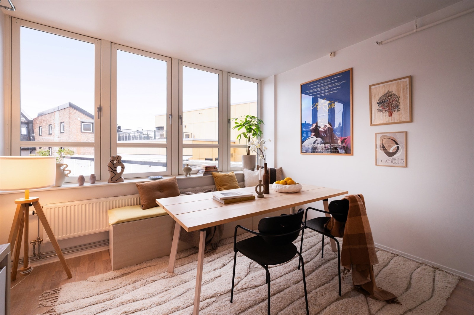 Generøs takhøyde bidrar til en god romfølelse Galleribilde